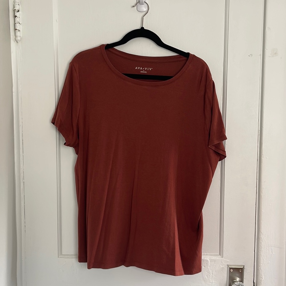 Burnt orange crewneck t-shirt